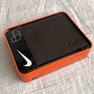 Nike leather wallet / passcase